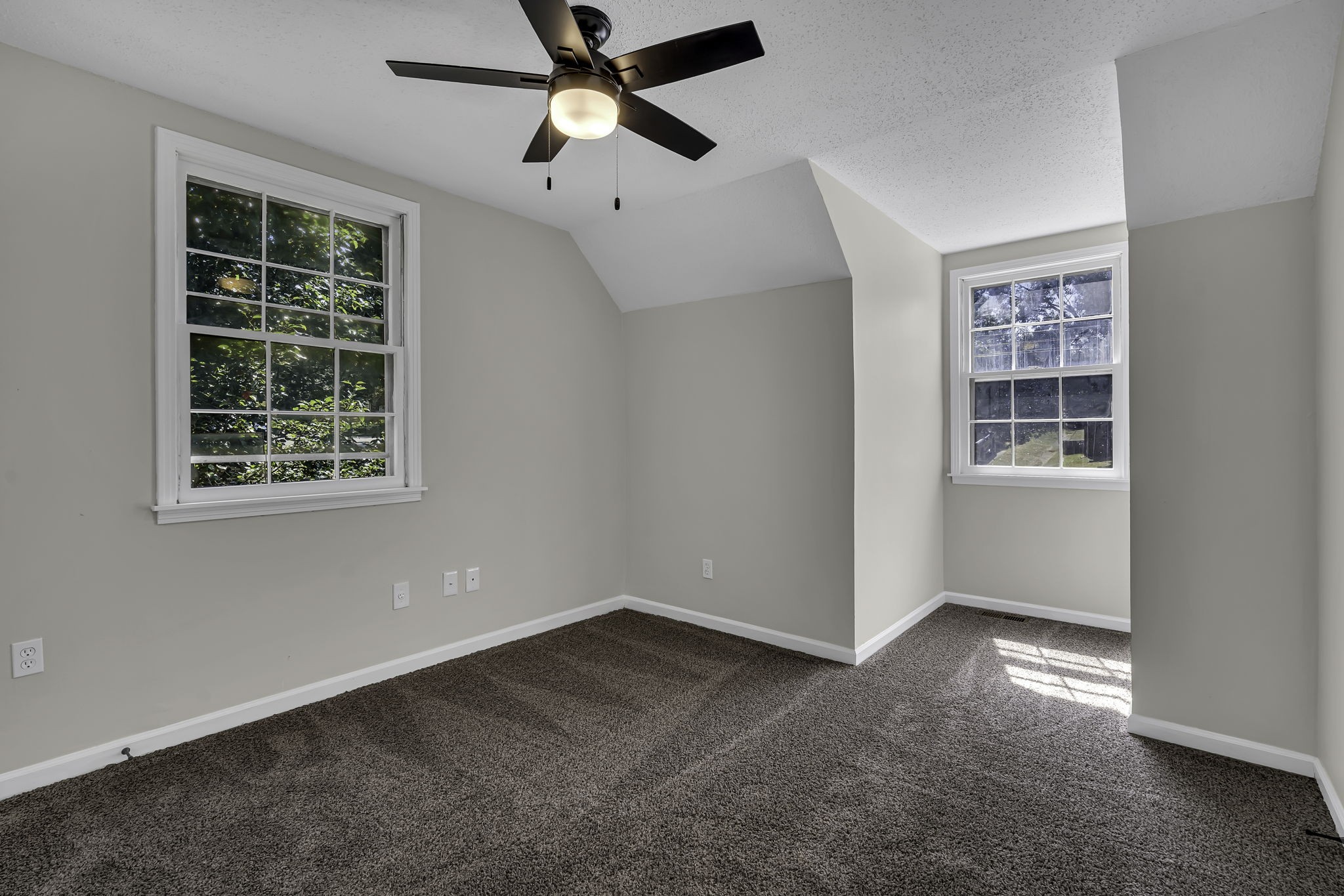 1267 Cloverdale Dr Property Photo 32