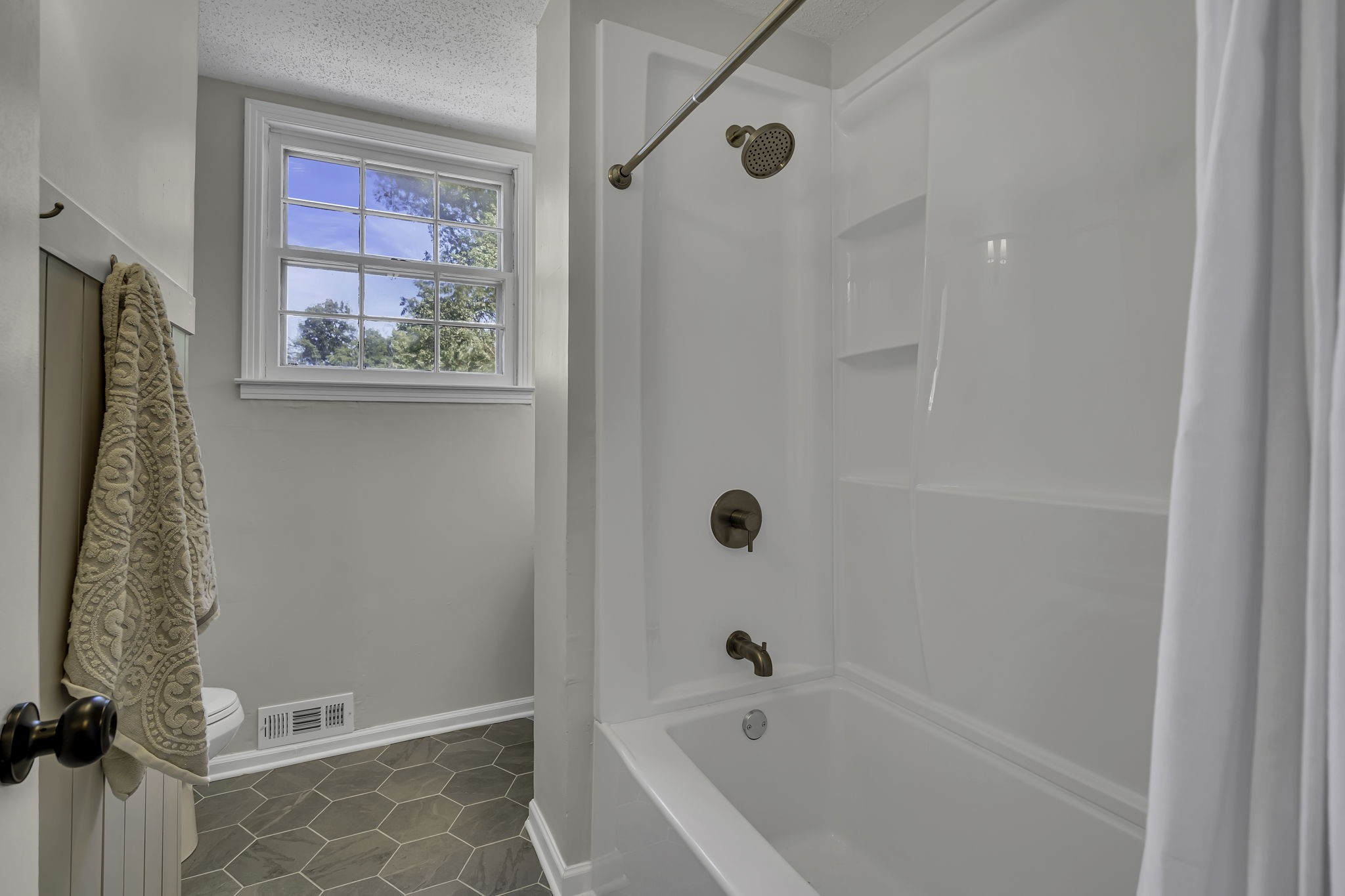 1267 Cloverdale Dr Property Photo 34