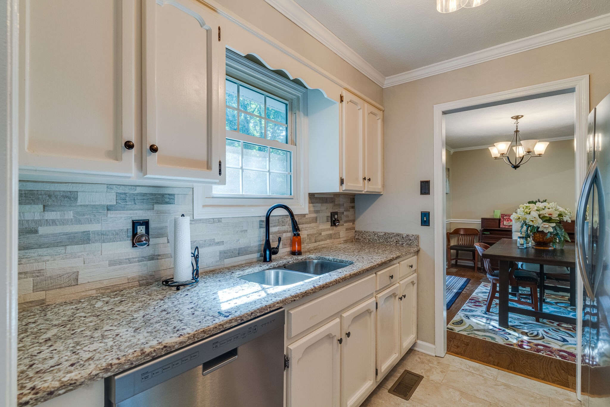 111 Sunnyhill Trl Property Photo 8