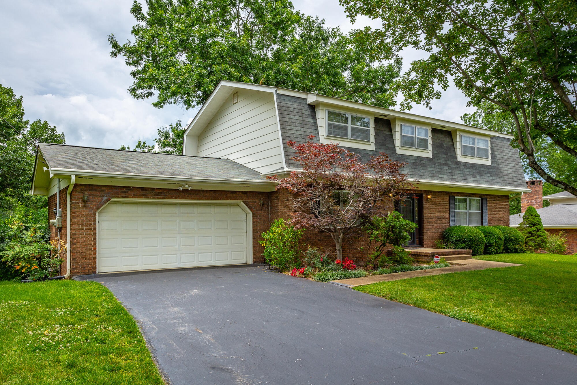 613 Timber Ridge Dr Property Photo 1