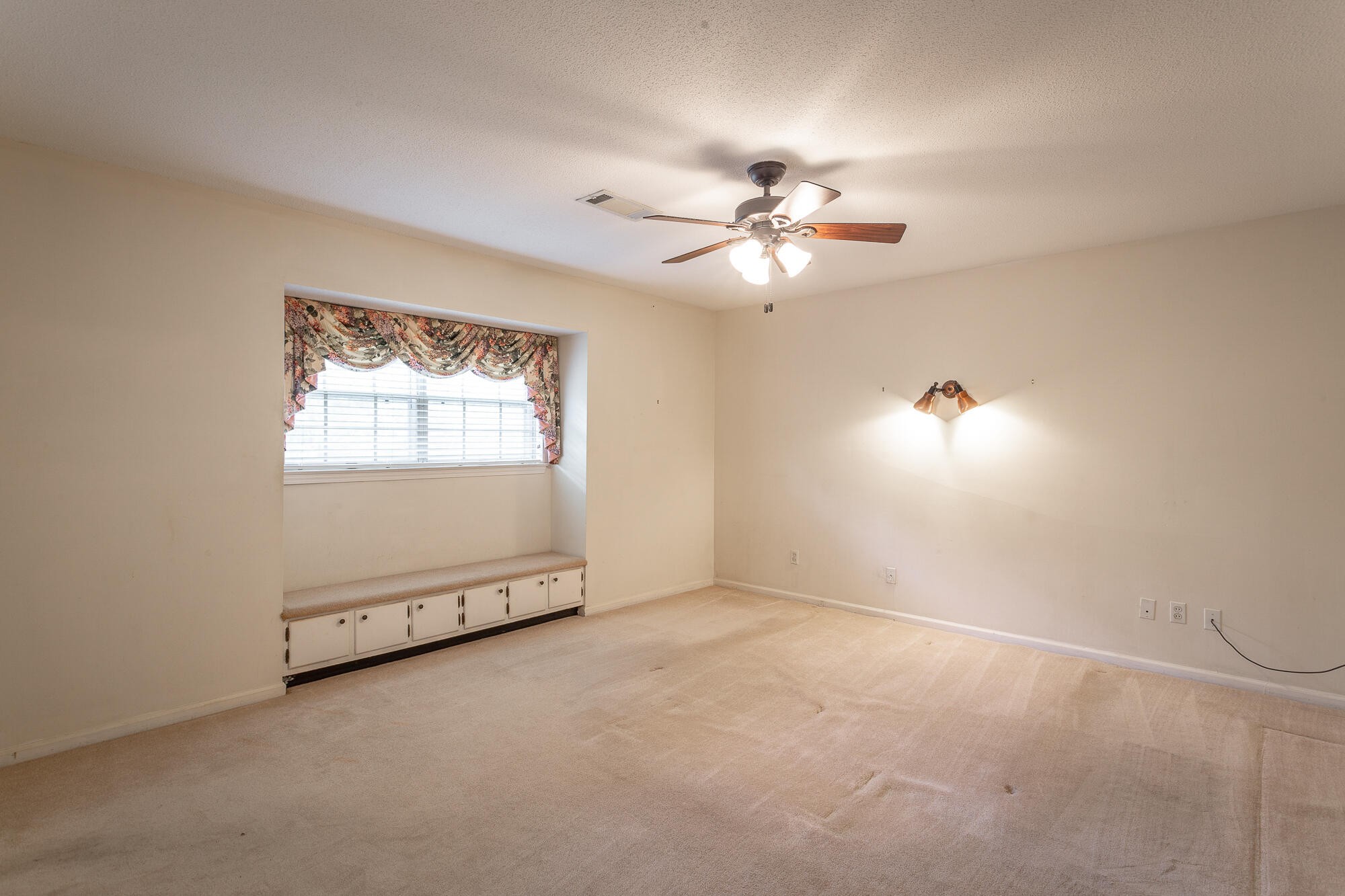 613 Timber Ridge Dr Property Photo 28