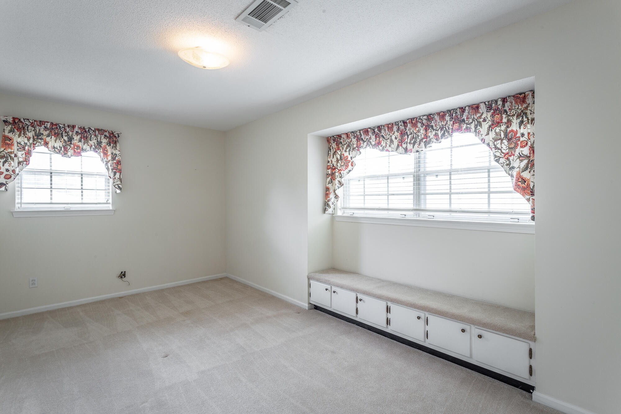 613 Timber Ridge Dr Property Photo 32