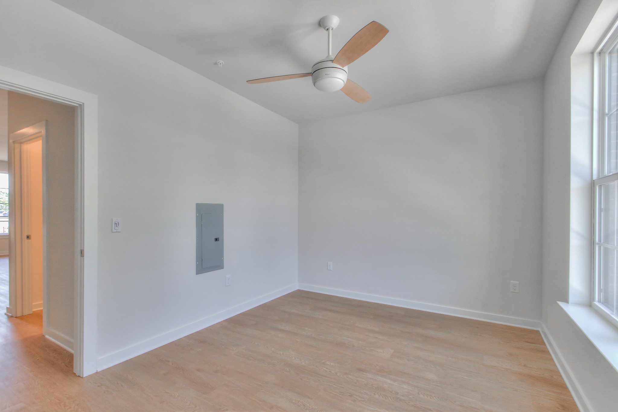 600 E Trinity Ln Property Photo 17