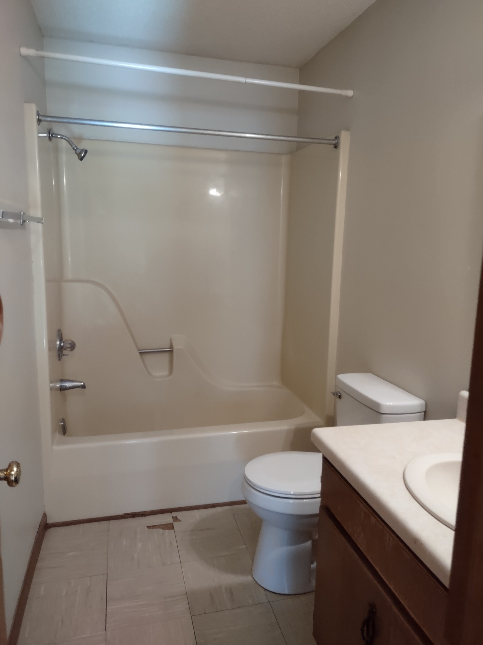 409 E Grundy St Property Photo 5