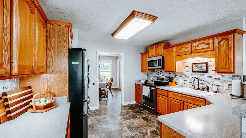 4434 Trousdale Ln Property Photo 10