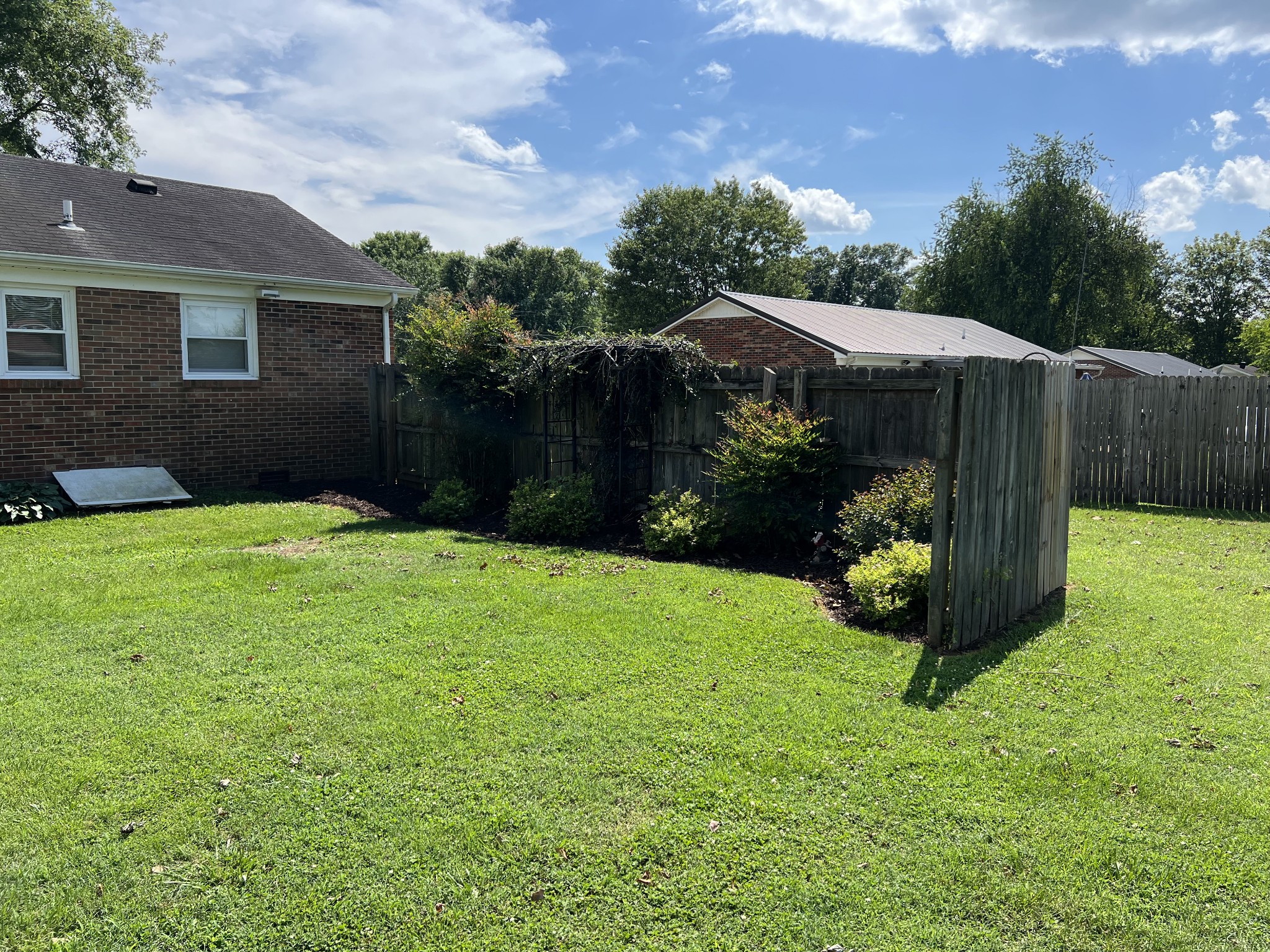 412 Lyncrest Dr Property Photo 11