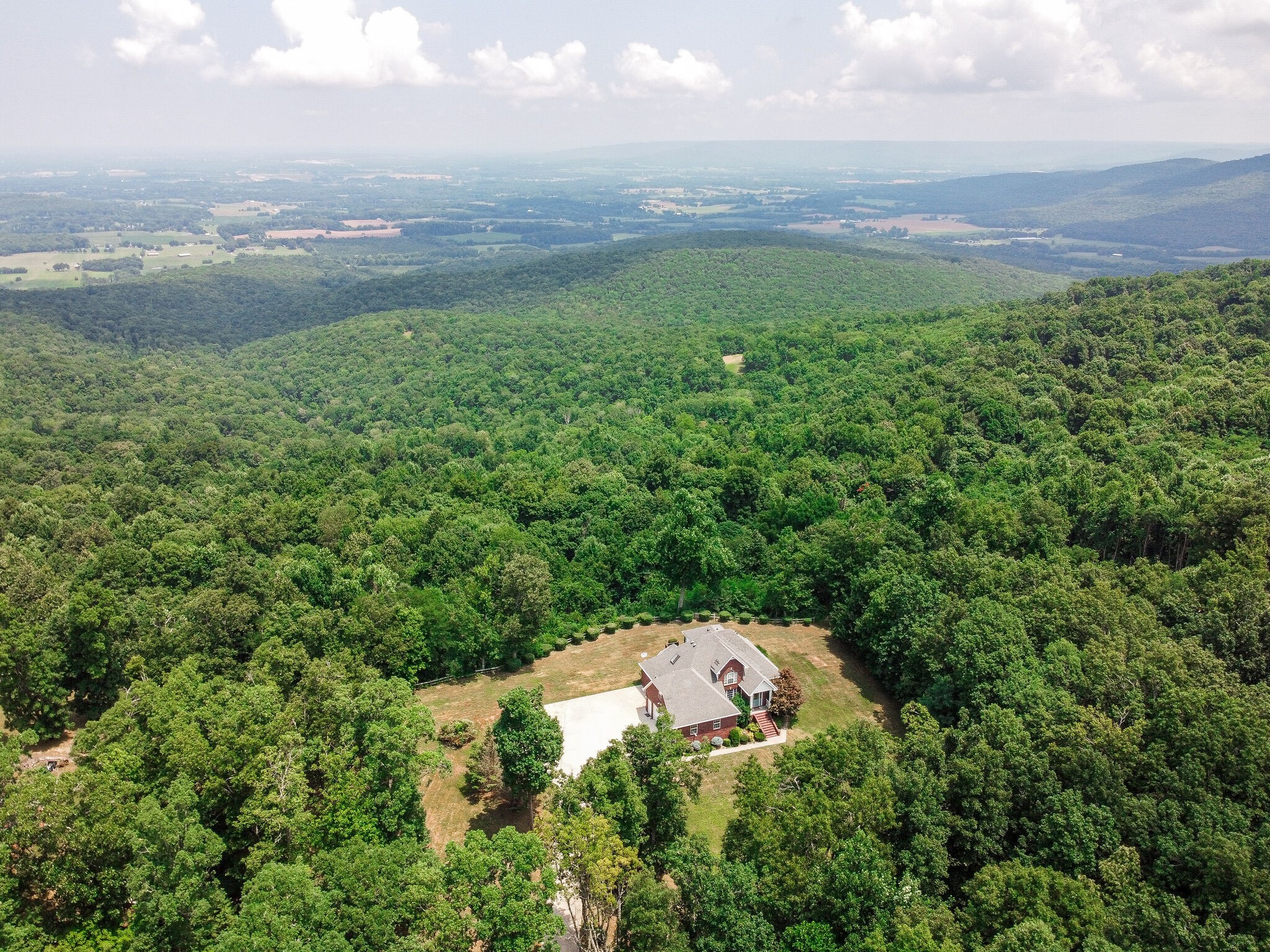 7425 Rowe Gap Rd Property Photo 3