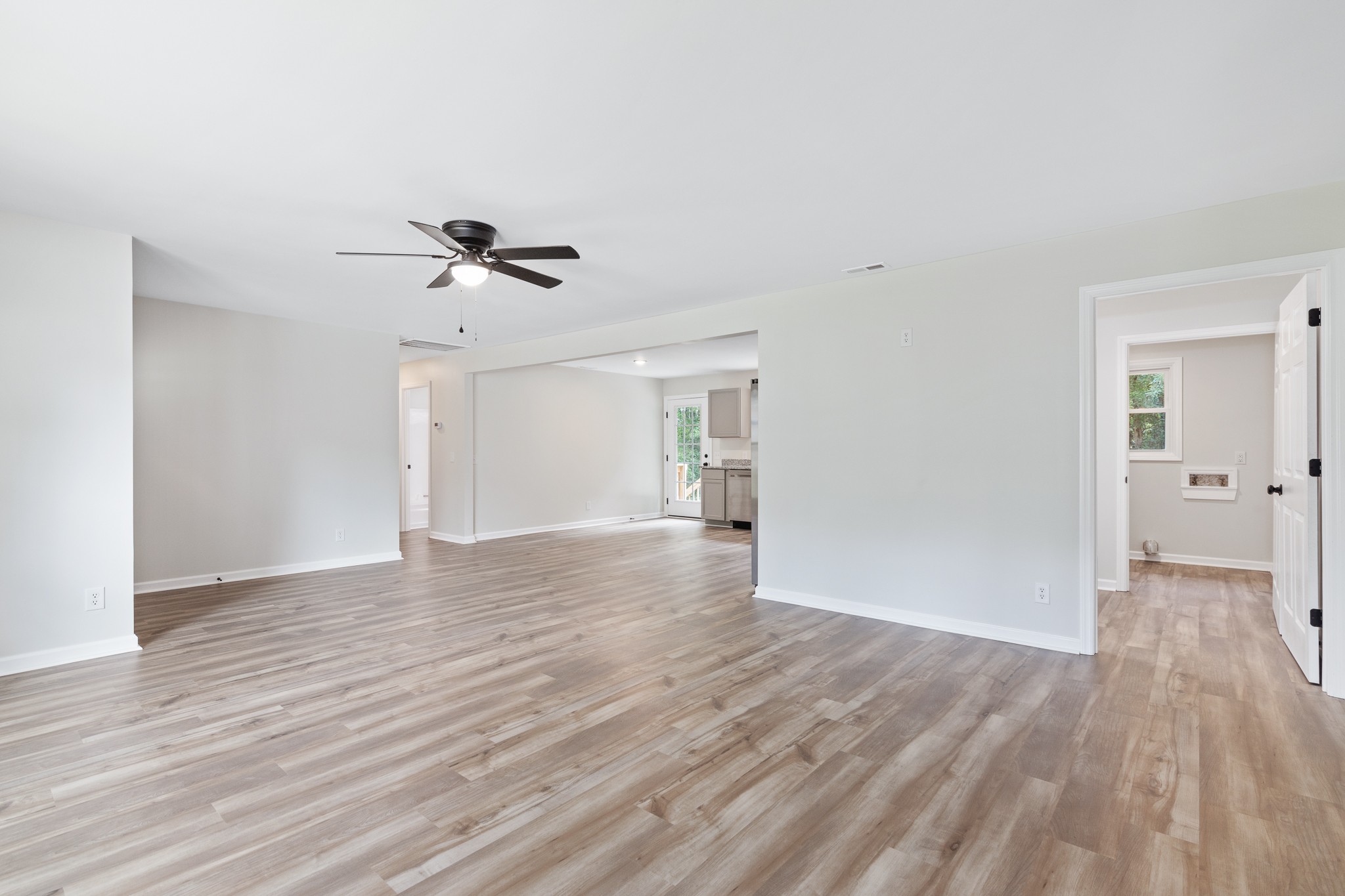 399 Rosewood Ln Property Photo 11