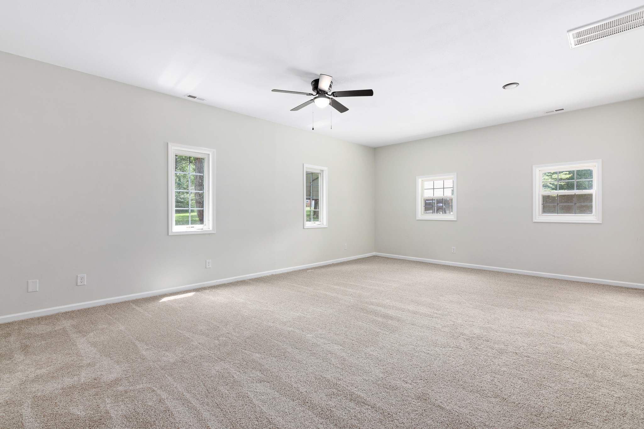 399 Rosewood Ln Property Photo 16
