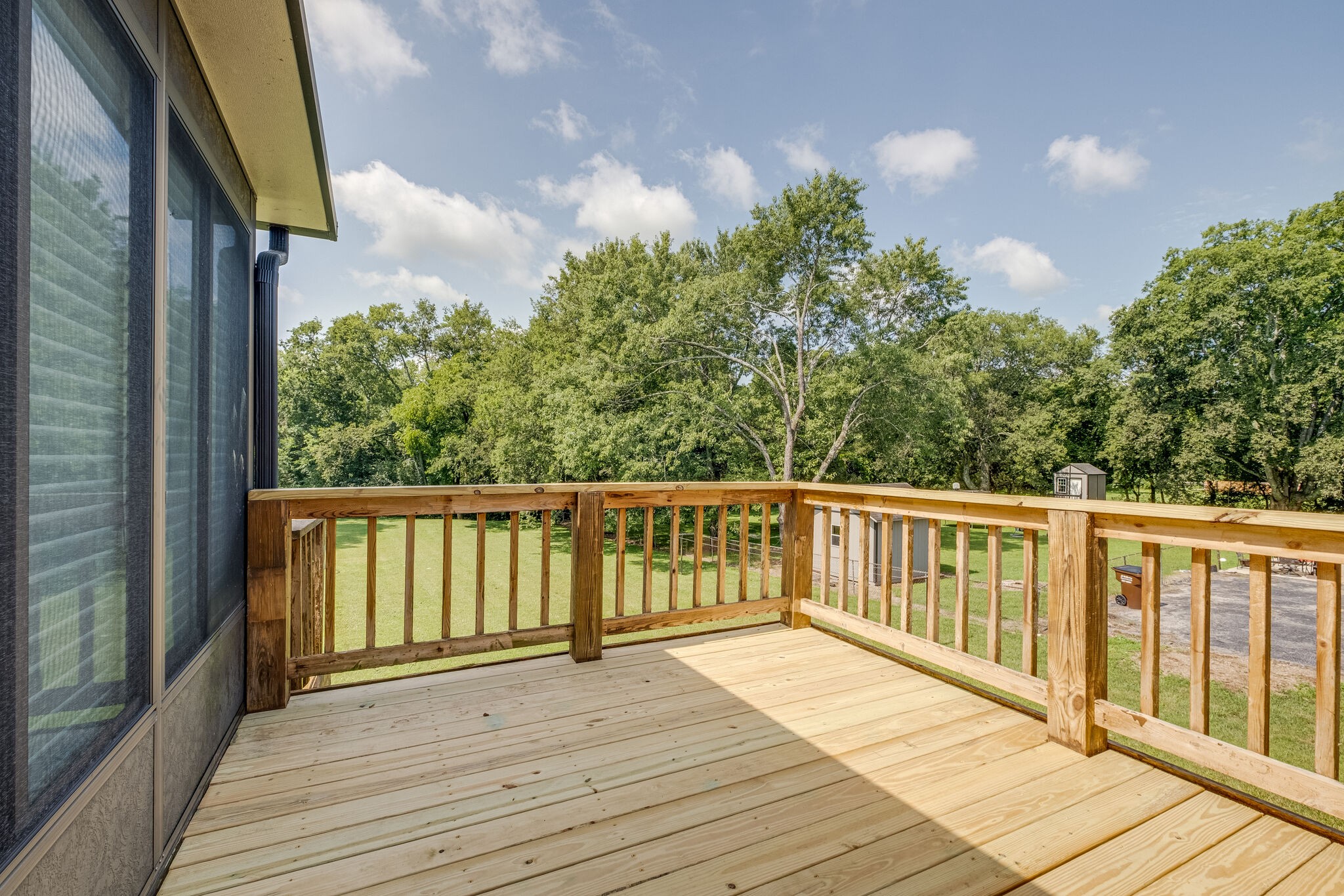107 Edgebrook Rd Property Photo 9