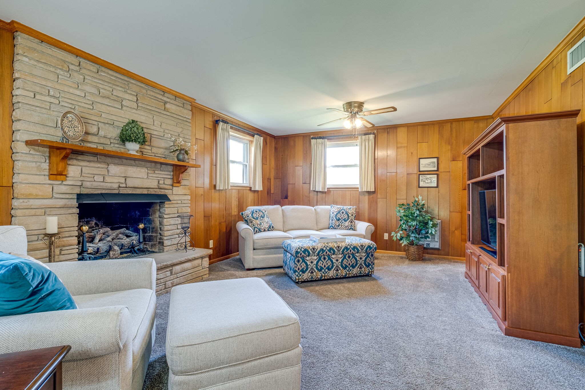 107 Edgebrook Rd Property Photo 24
