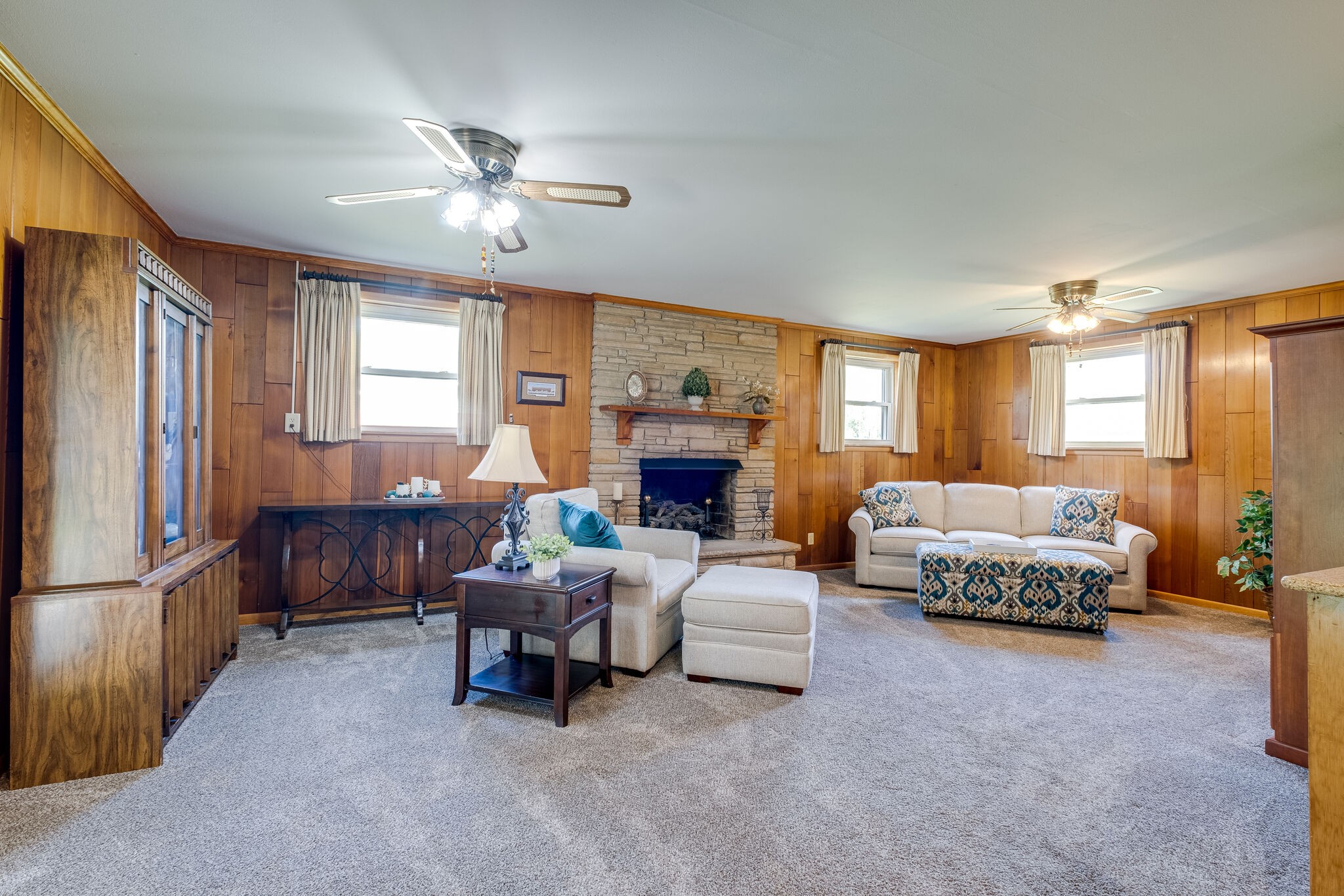 107 Edgebrook Rd Property Photo 26