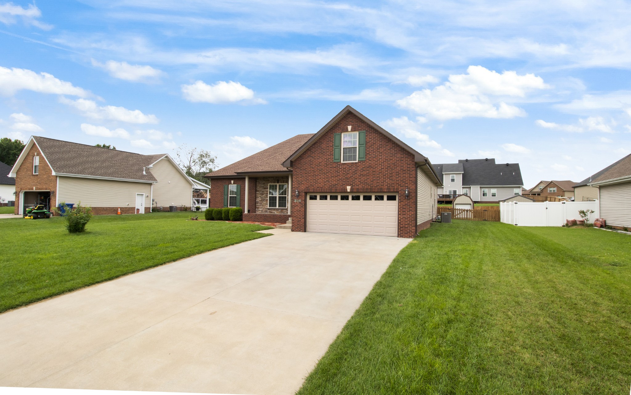 269 Bellshire Dr Property Photo 40