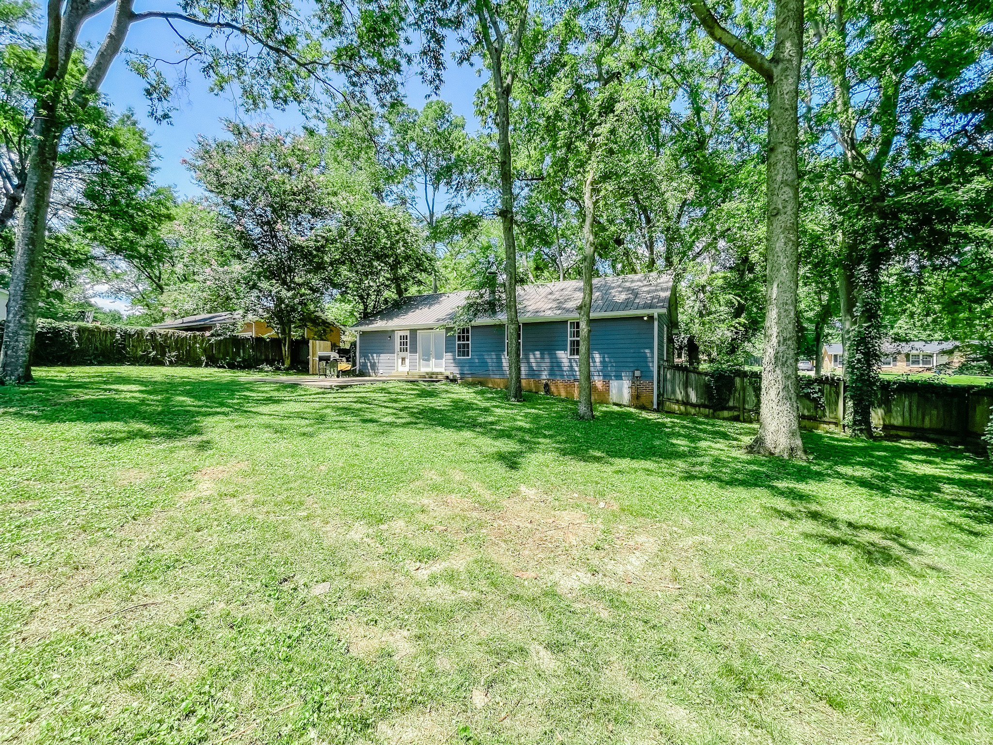 105 Creek Ct Property Photo 3