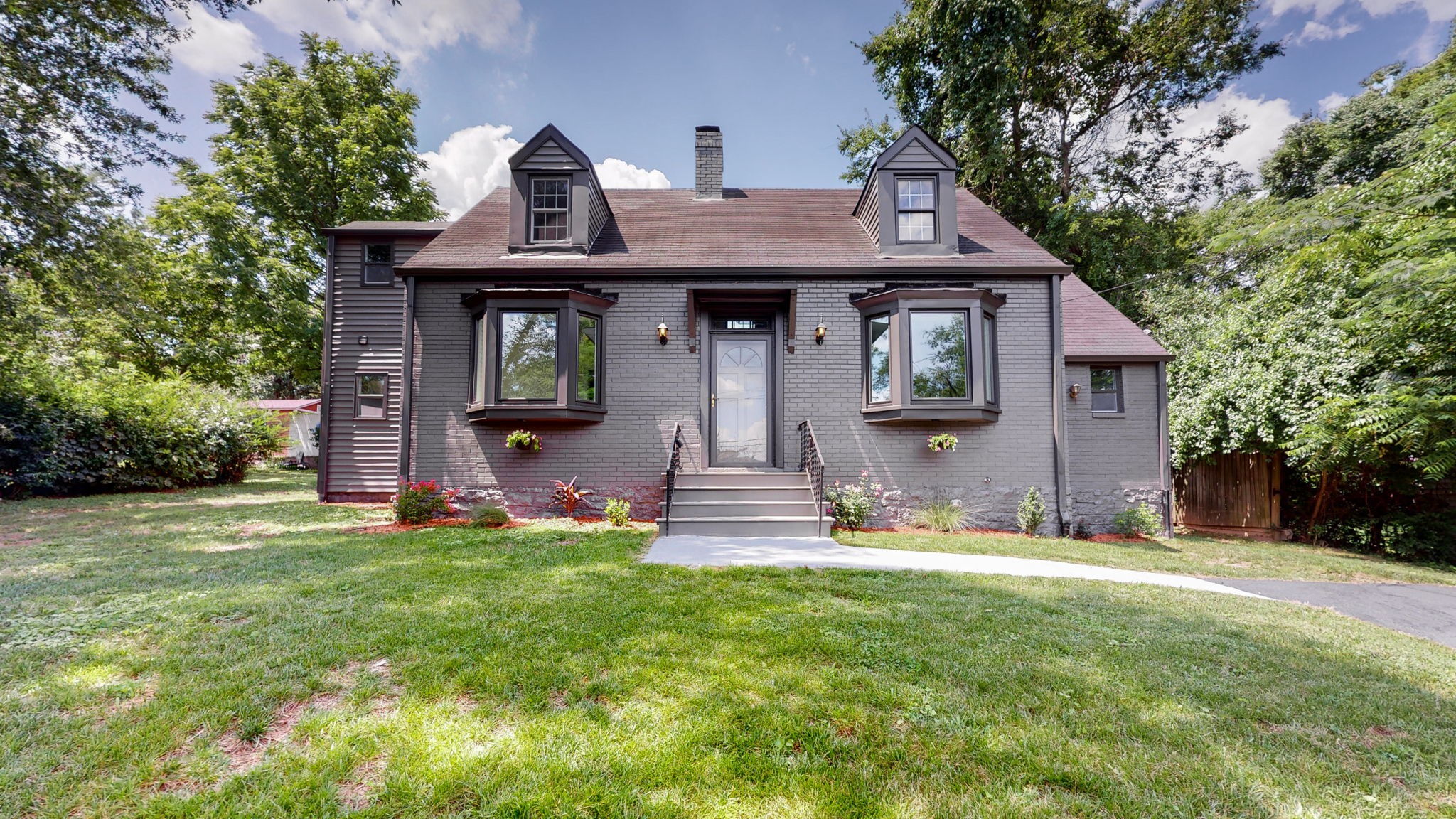 1506 Golf St Property Photo 1