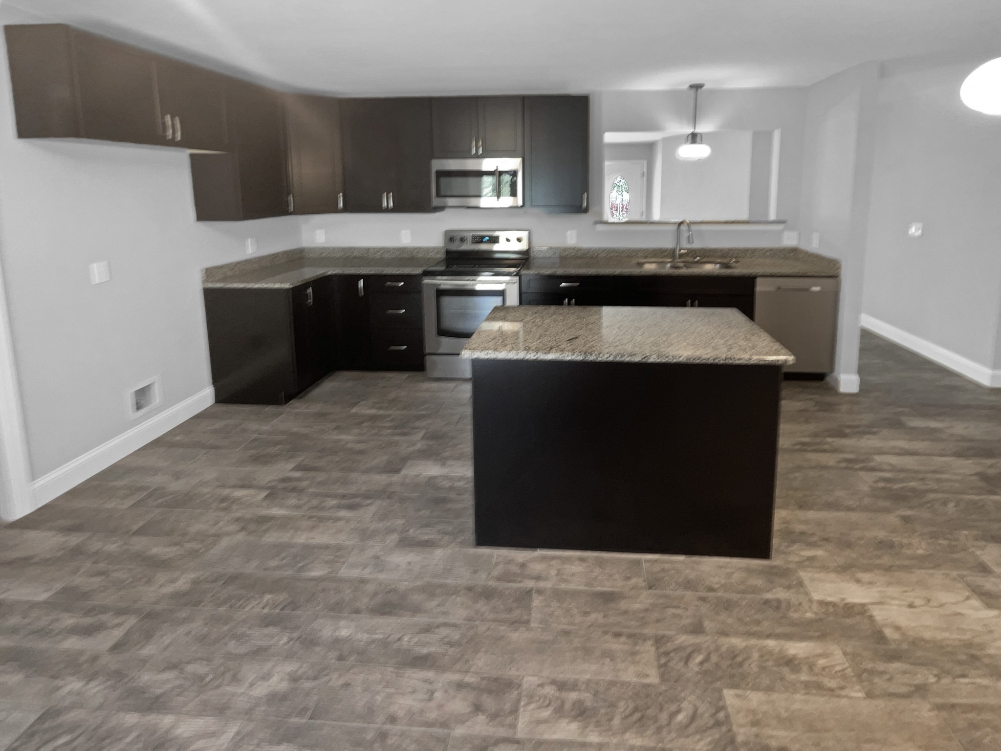 1114 Forestwood Ct Property Photo 4
