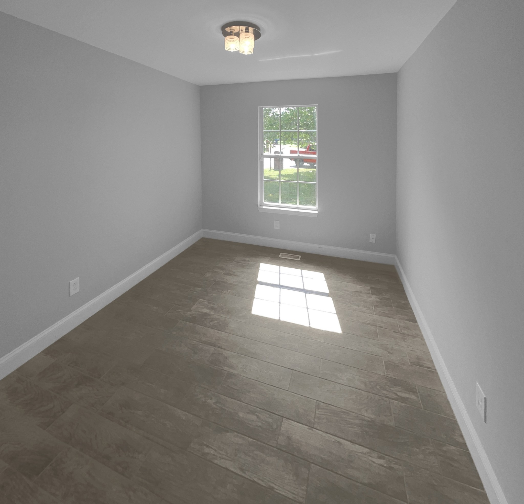 1114 Forestwood Ct Property Photo 8