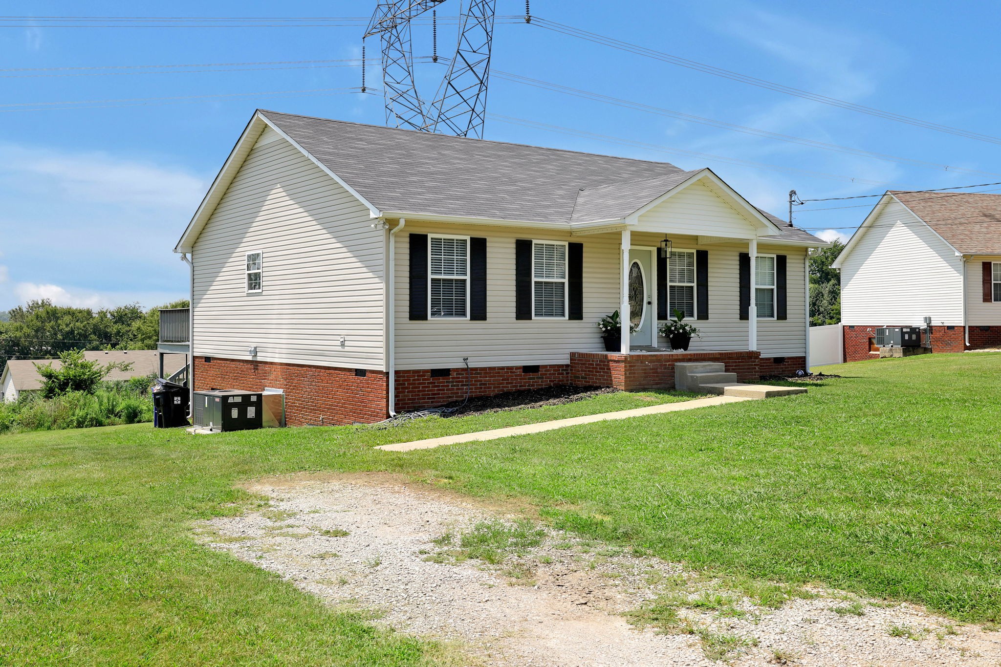 531 Lenape Path Property Photo 3
