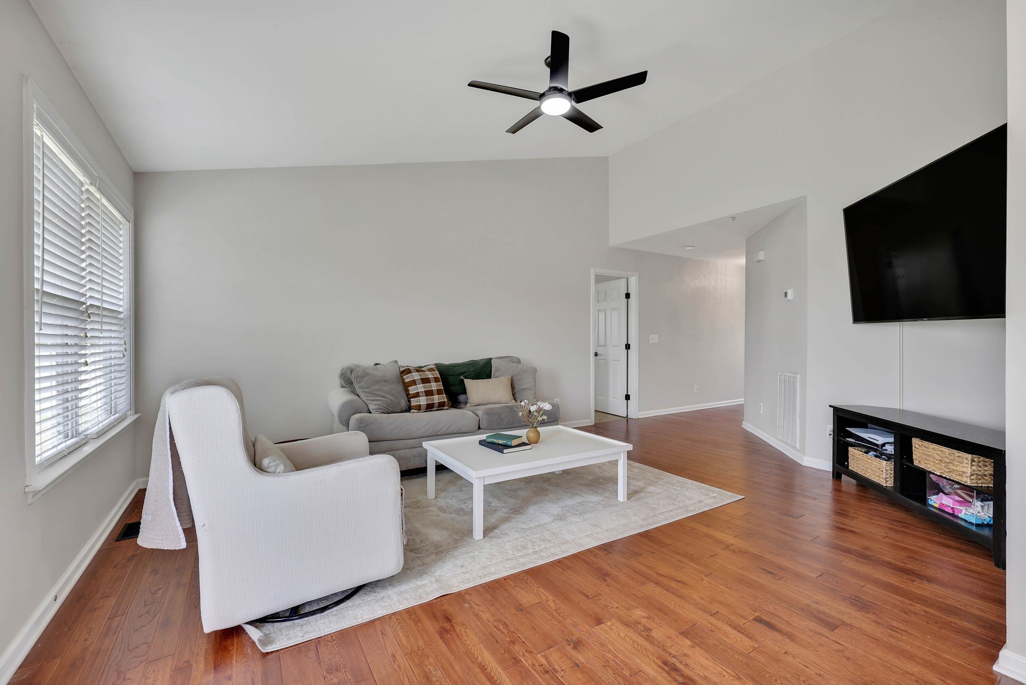 531 Lenape Path Property Photo 8