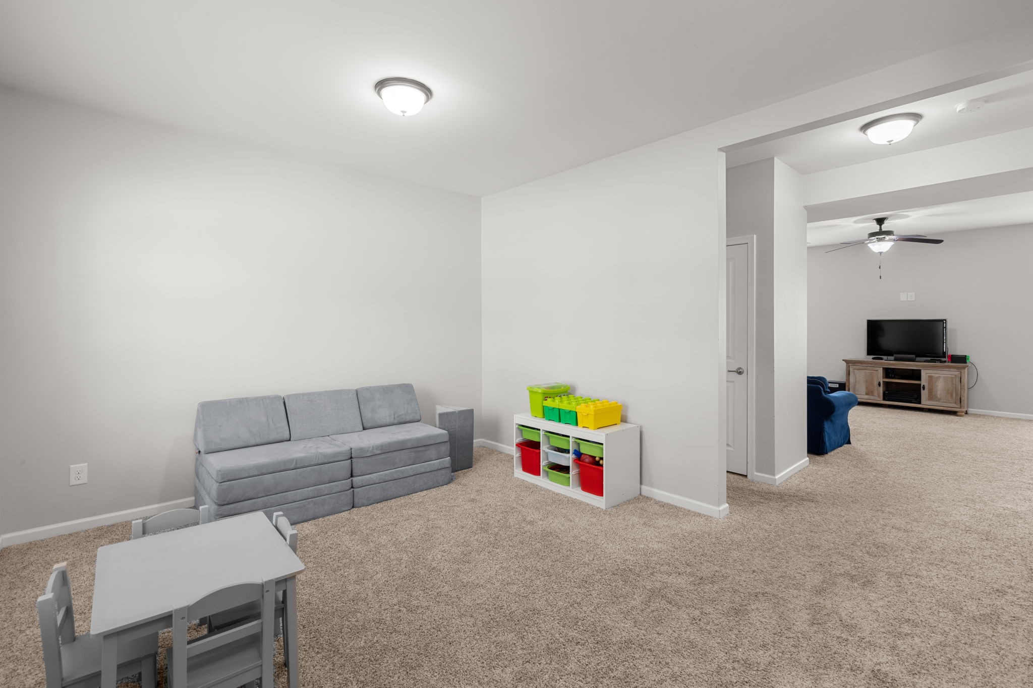 2041 Silverton Cir Property Photo 4