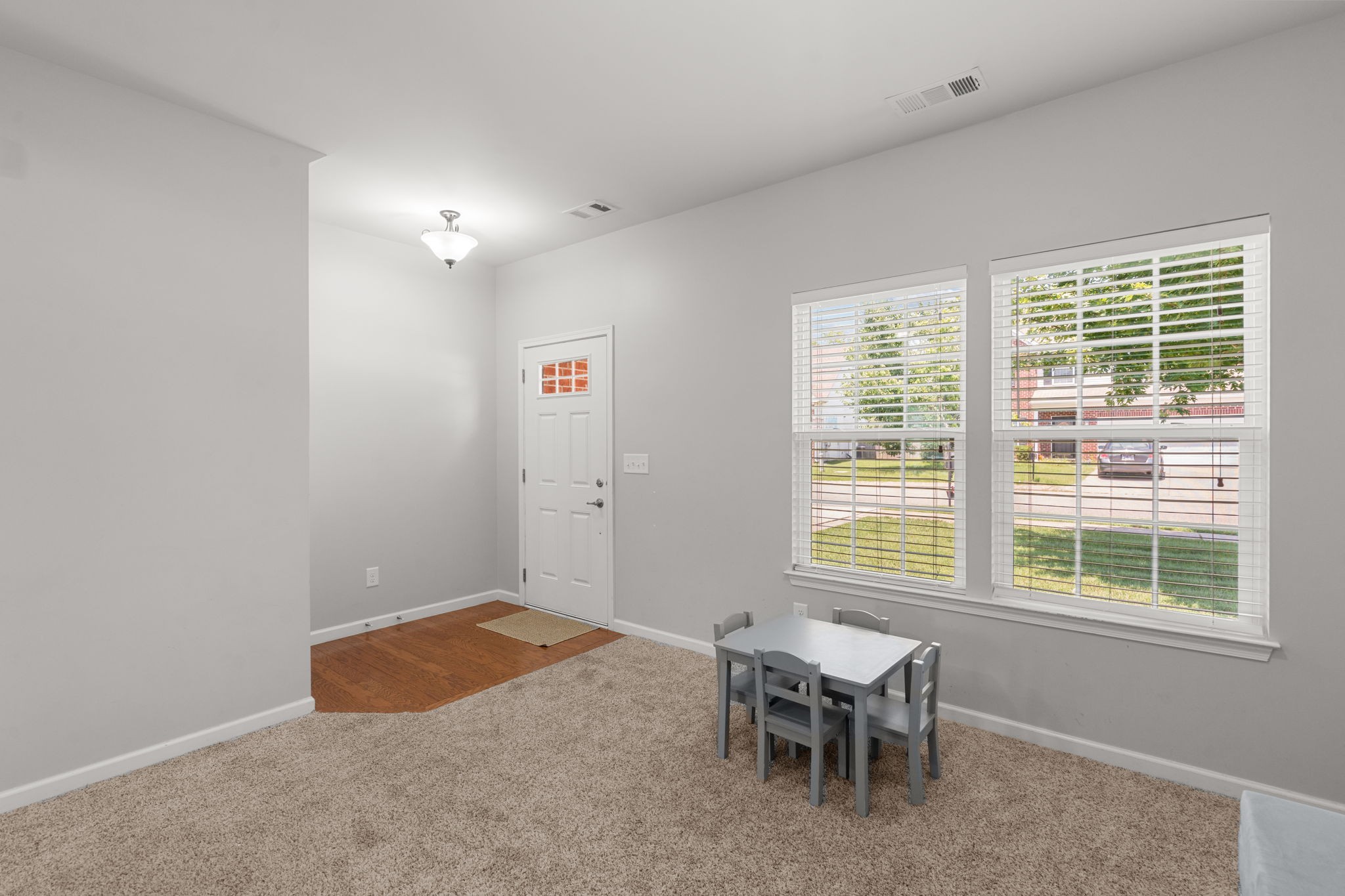 2041 Silverton Cir Property Photo 6