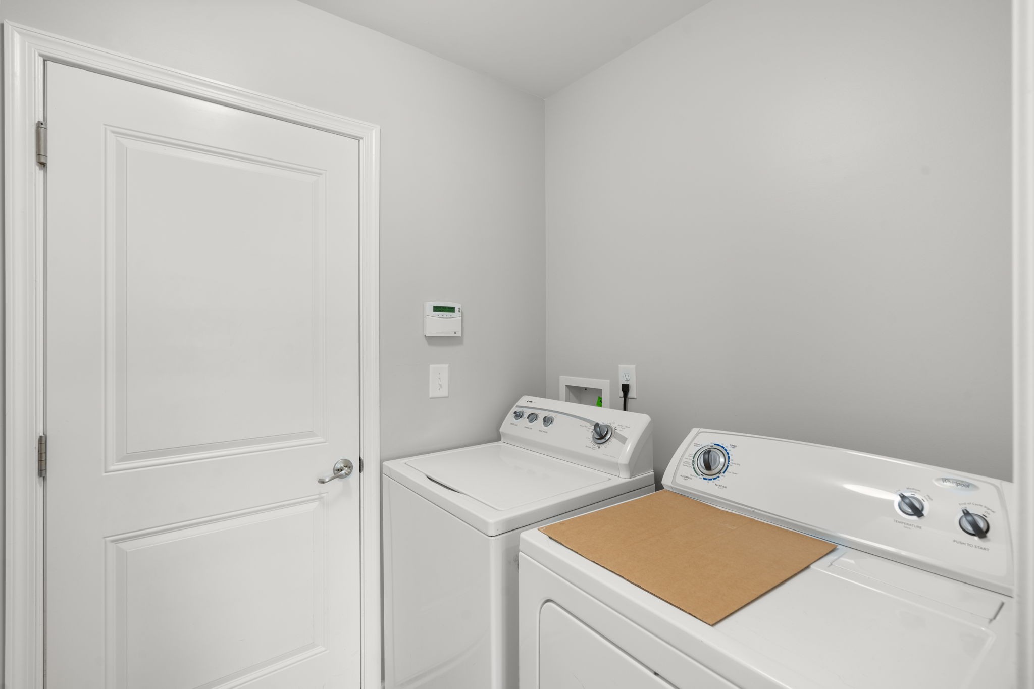 2041 Silverton Cir Property Photo 17