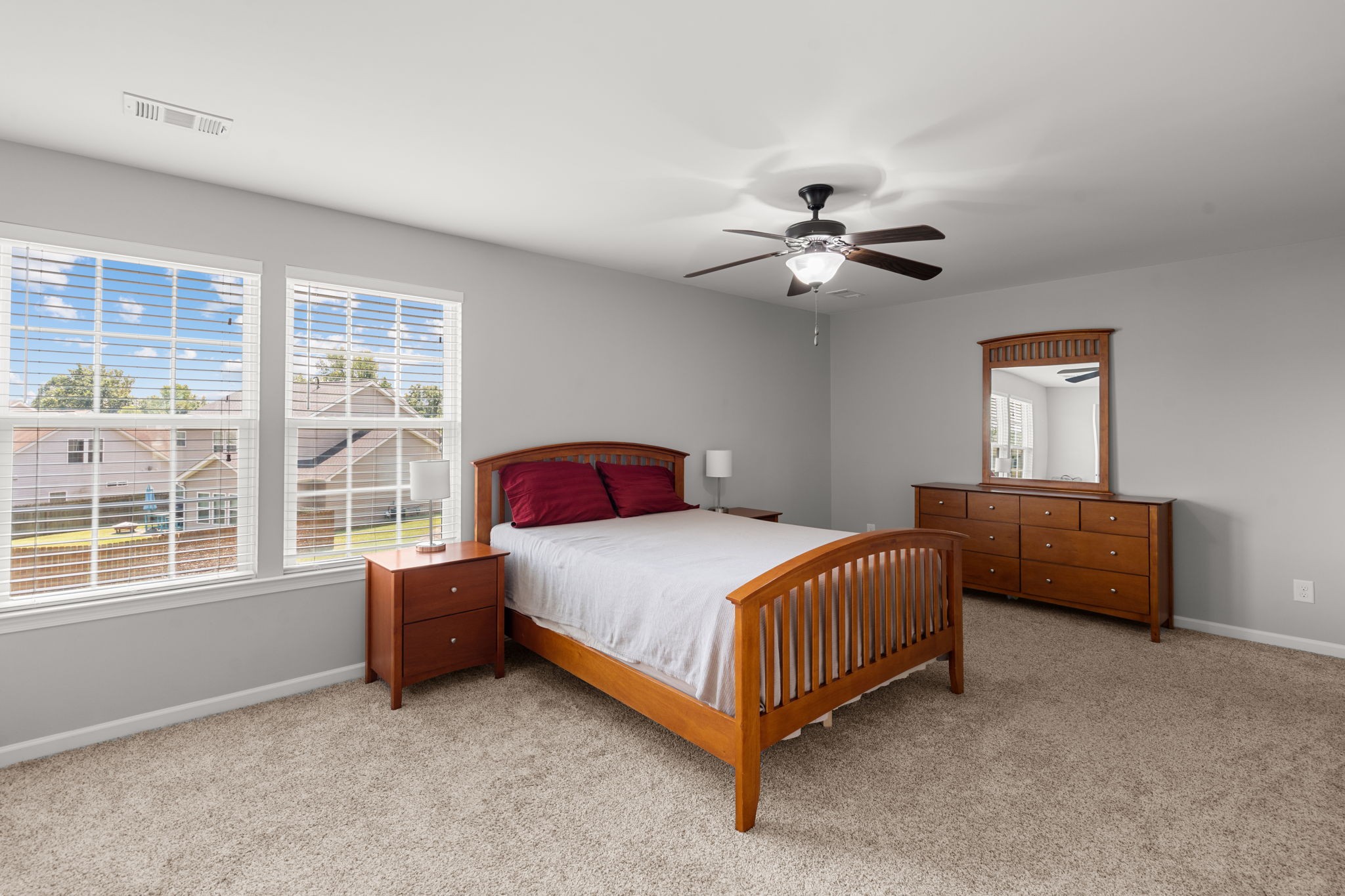 2041 Silverton Cir Property Photo 18