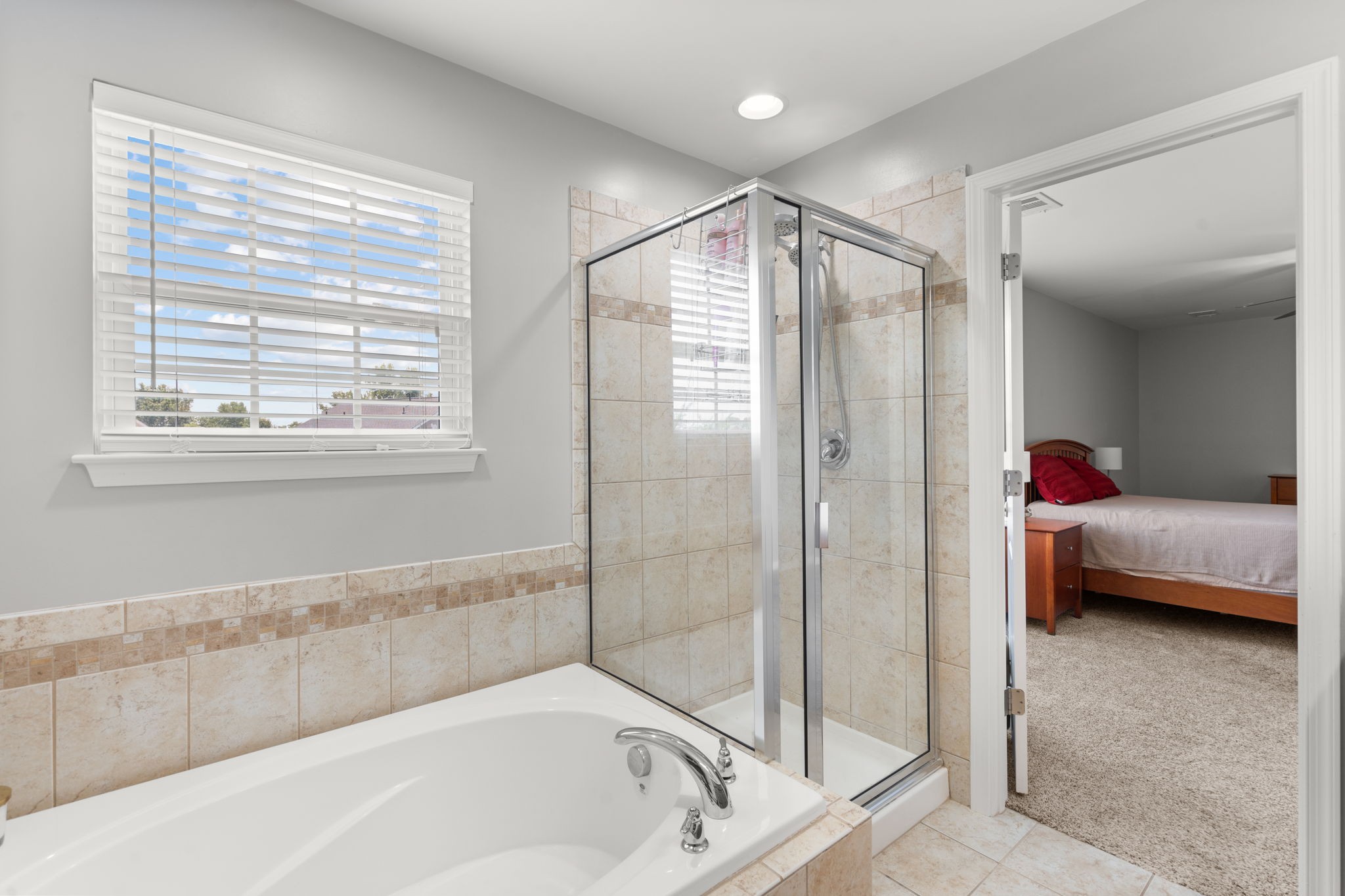 2041 Silverton Cir Property Photo 21