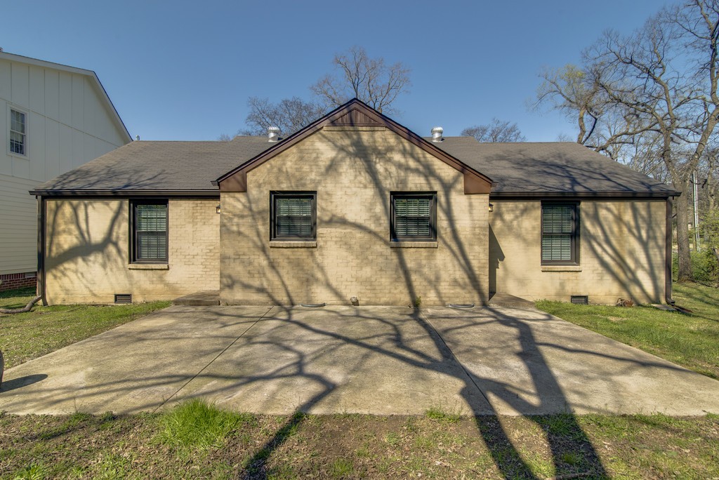 2031 Galbraith Dr Property Photo 28