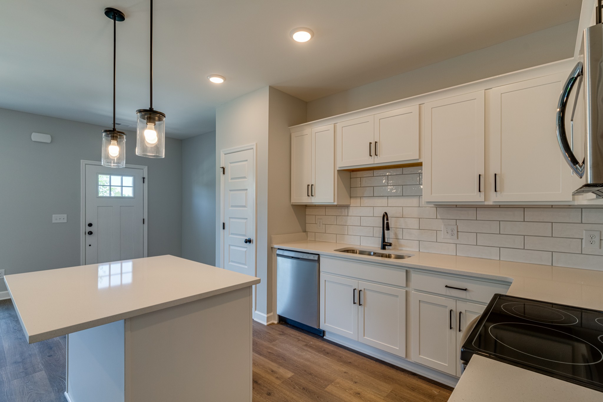 347 Twig Court Property Photo 8