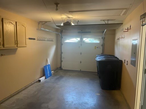 2363 Benay Rd Property Photo 3