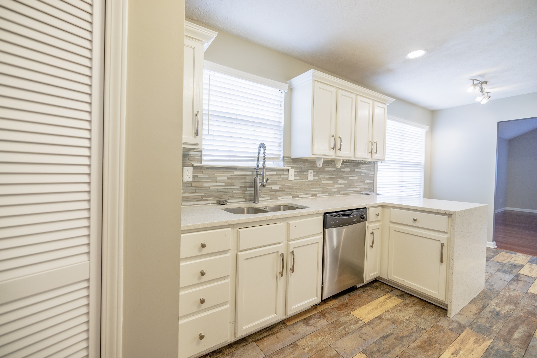 1707 Nassau Street Property Photo 4