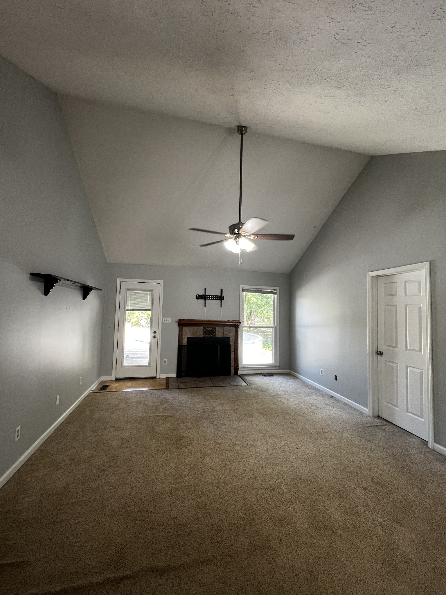 993 Merritt Lewis Ln Property Photo 2