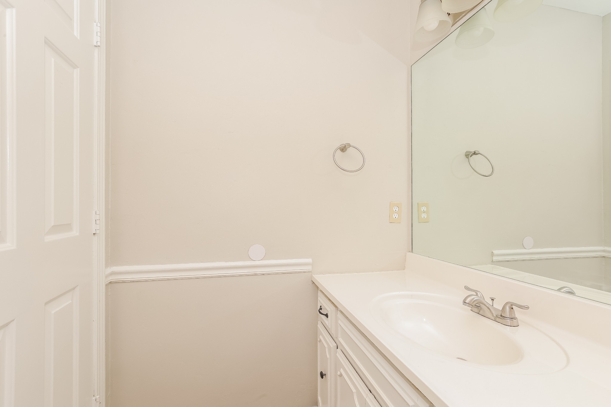 2360 Uriah Pl Property Photo 12