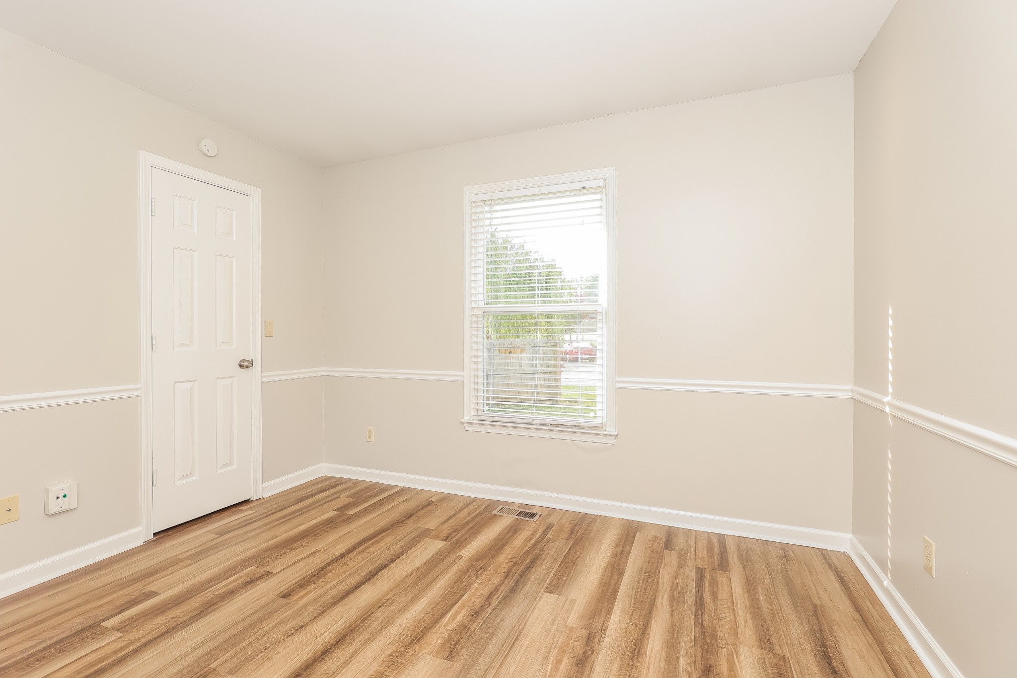2360 Uriah Pl Property Photo 14