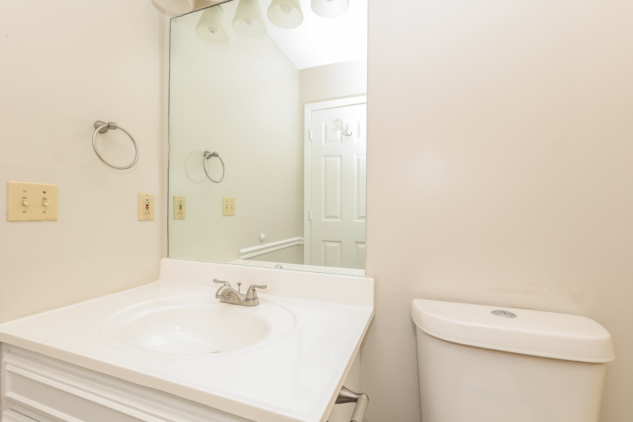 2360 Uriah Pl Property Photo 15