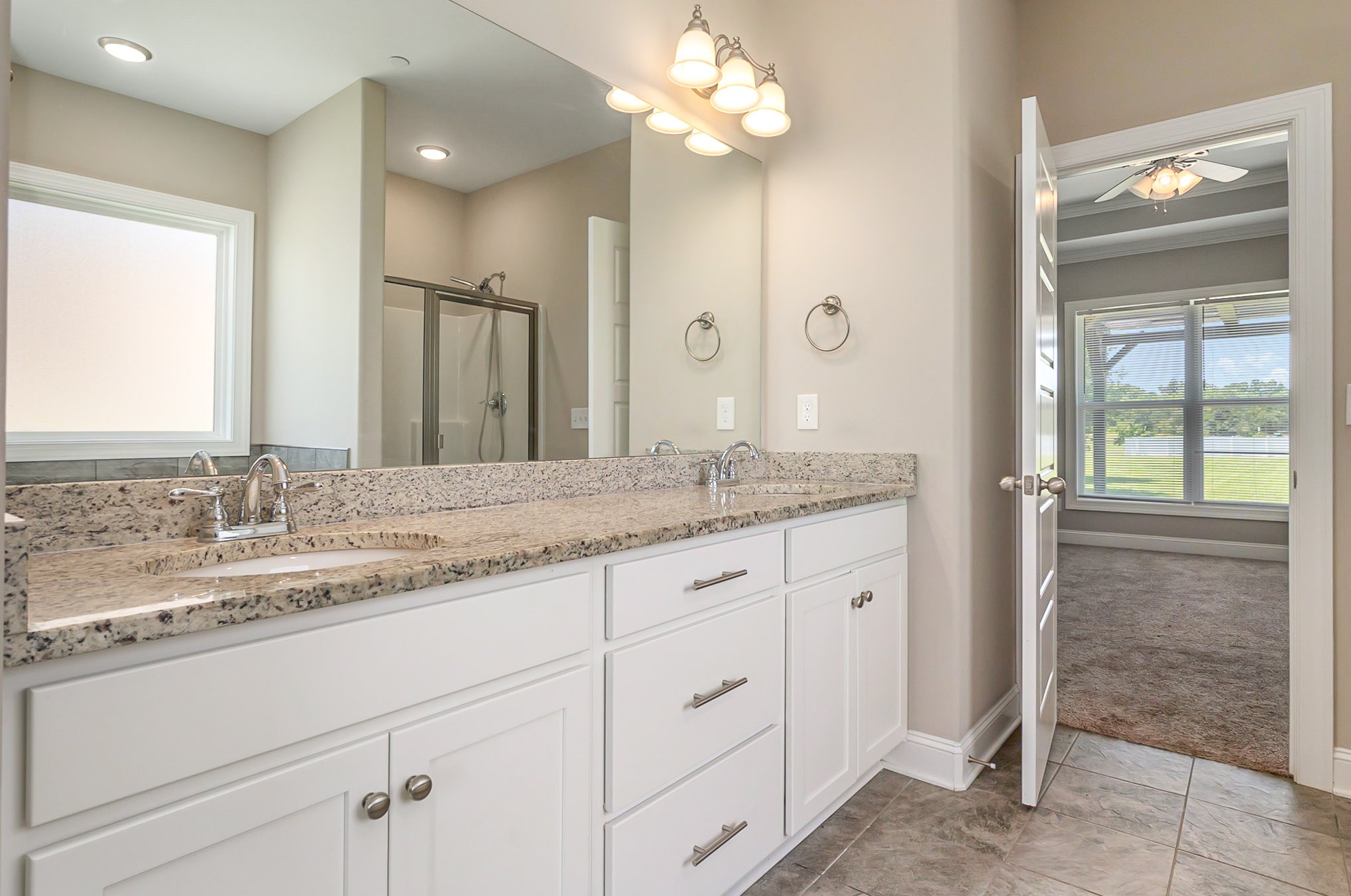 2187 Twin Oak Dr Property Photo 12