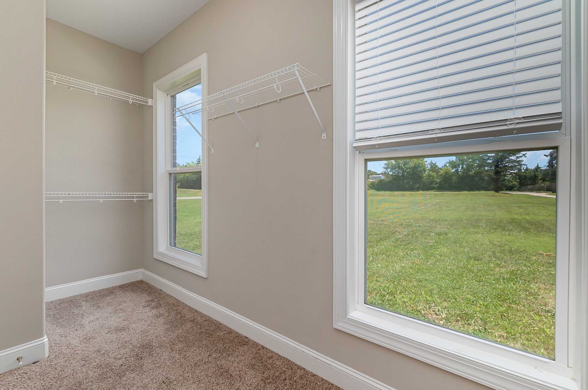 2187 Twin Oak Dr Property Photo 14