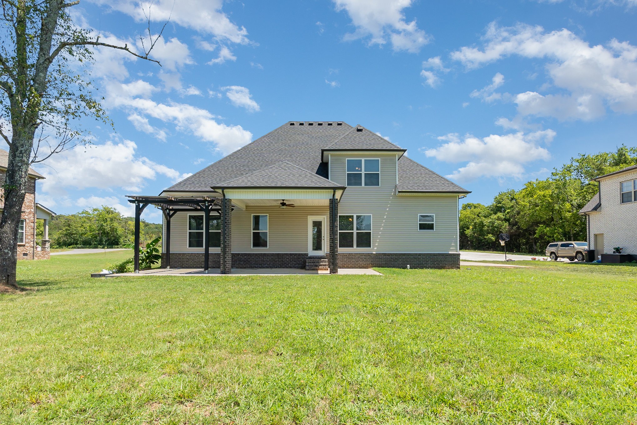 2187 Twin Oak Dr Property Photo 19