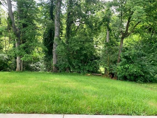 405 S 11th St Property Photo 31
