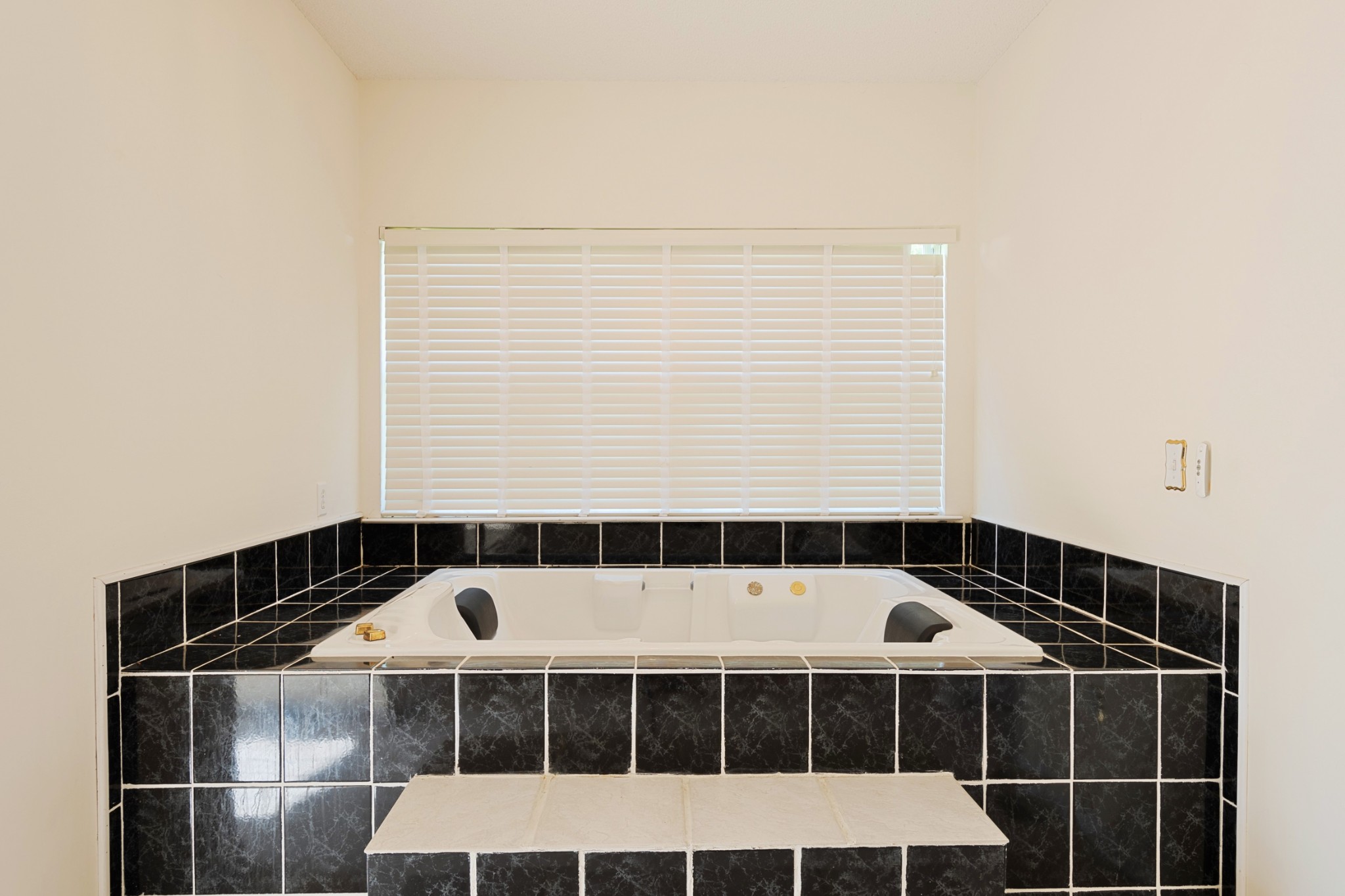 10674 Wall Triana Hwy Property Photo 27