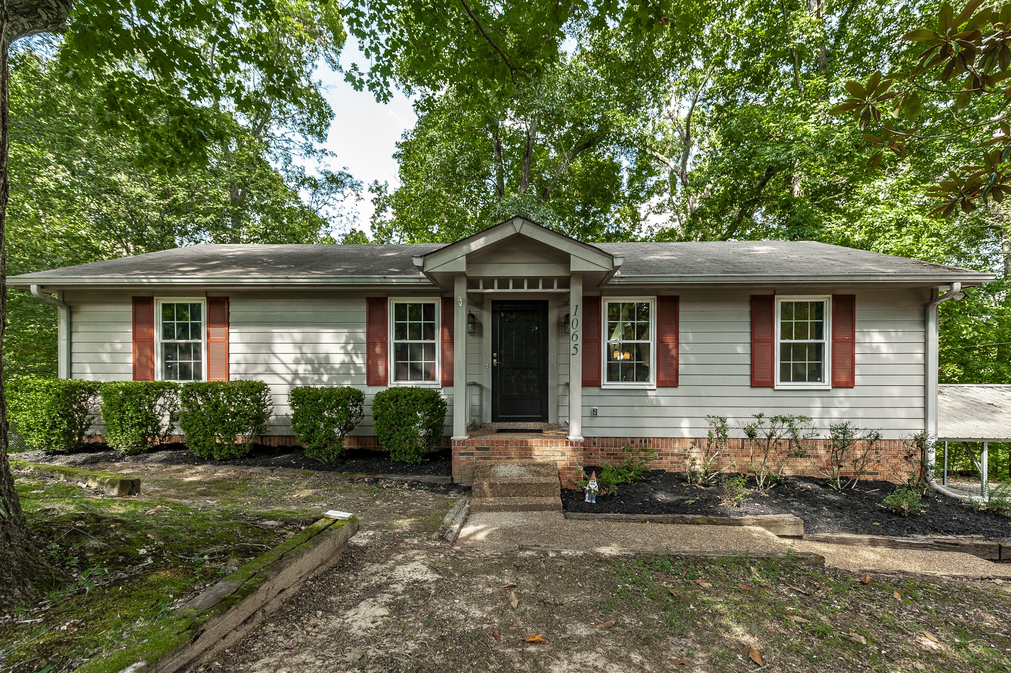 1065 Hilltop Rd Property Photo 1