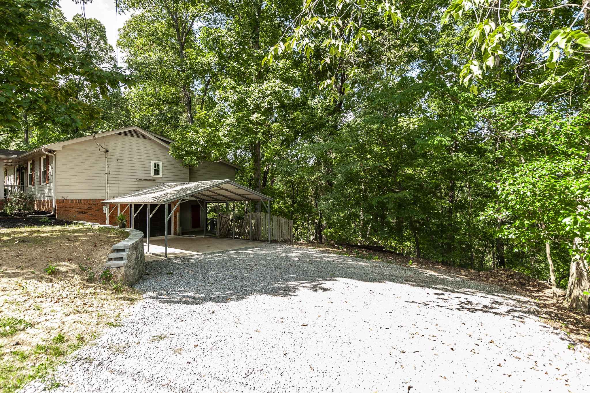 1065 Hilltop Rd Property Photo 7