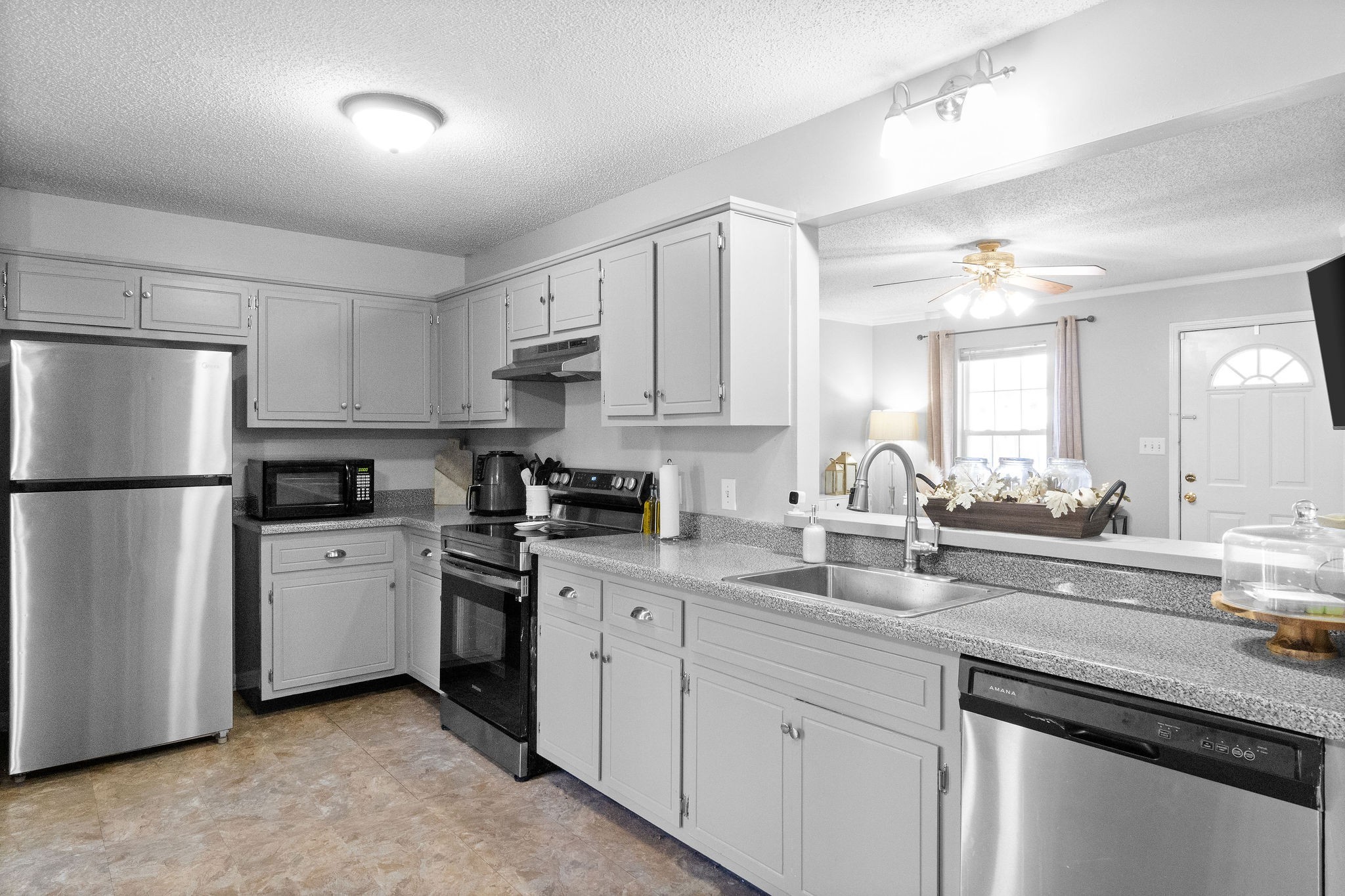 521 Indian Ave Property Photo 5