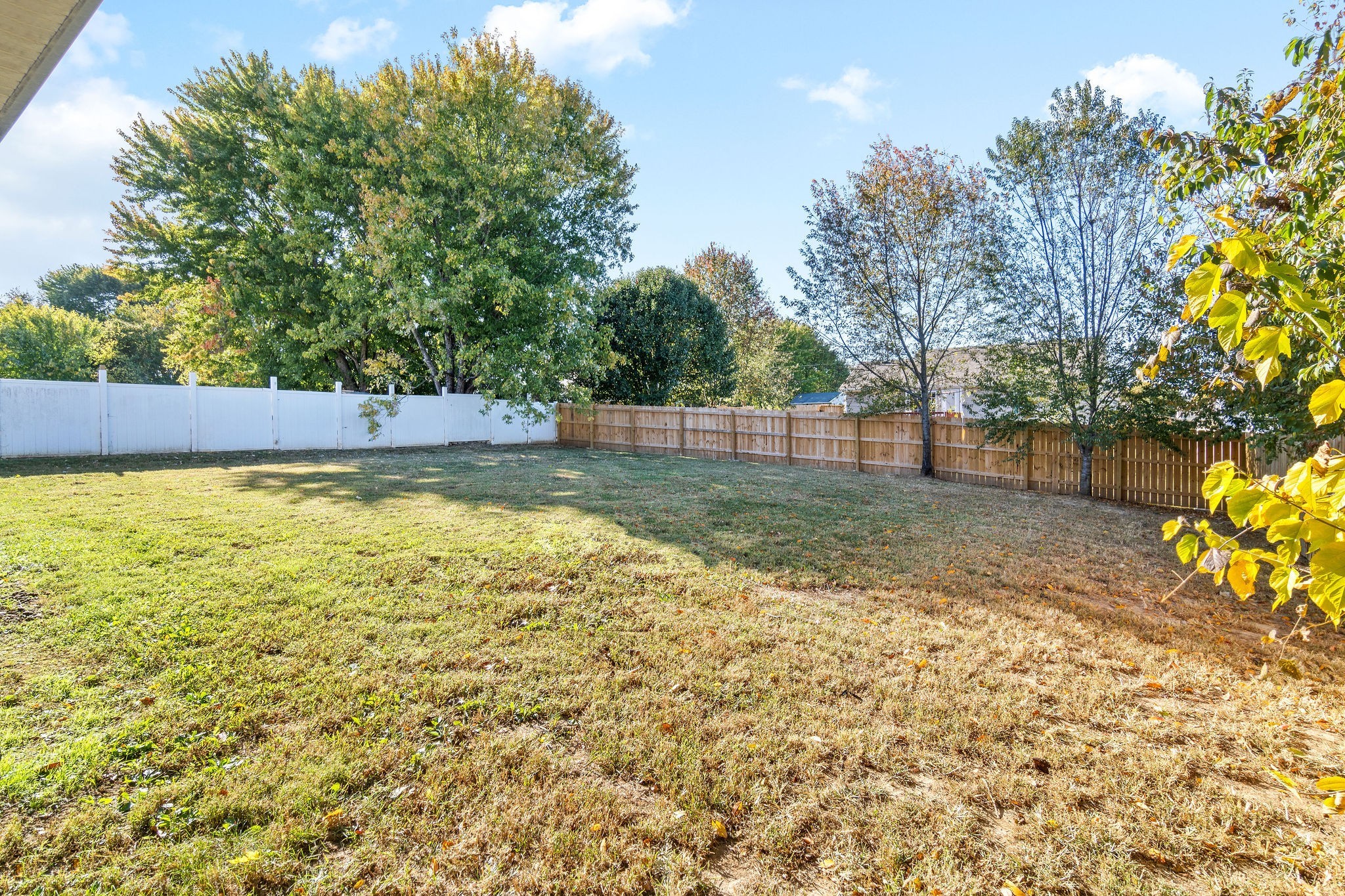 521 Indian Ave Property Photo 14