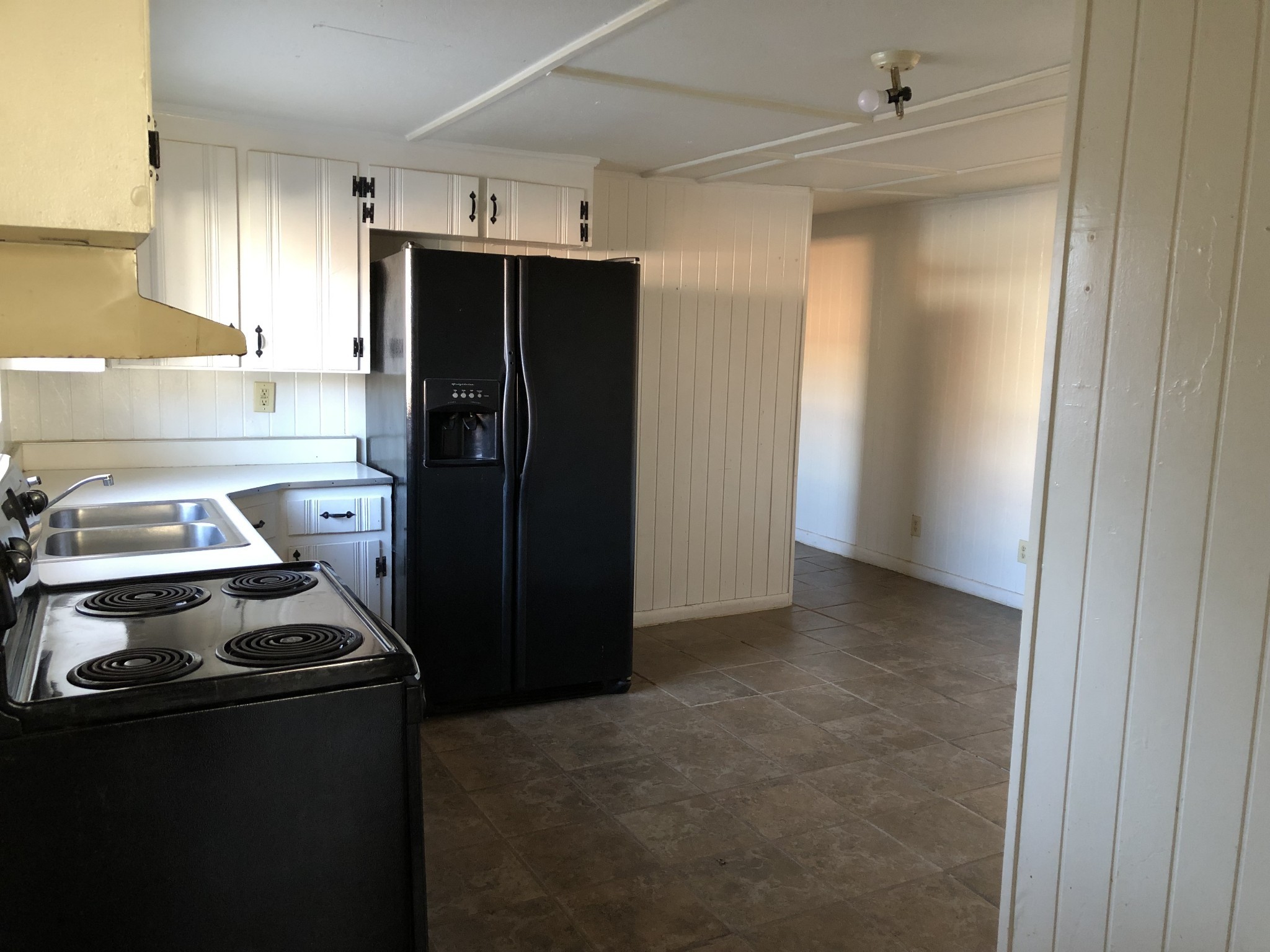 105 3rd Ave Property Photo 4