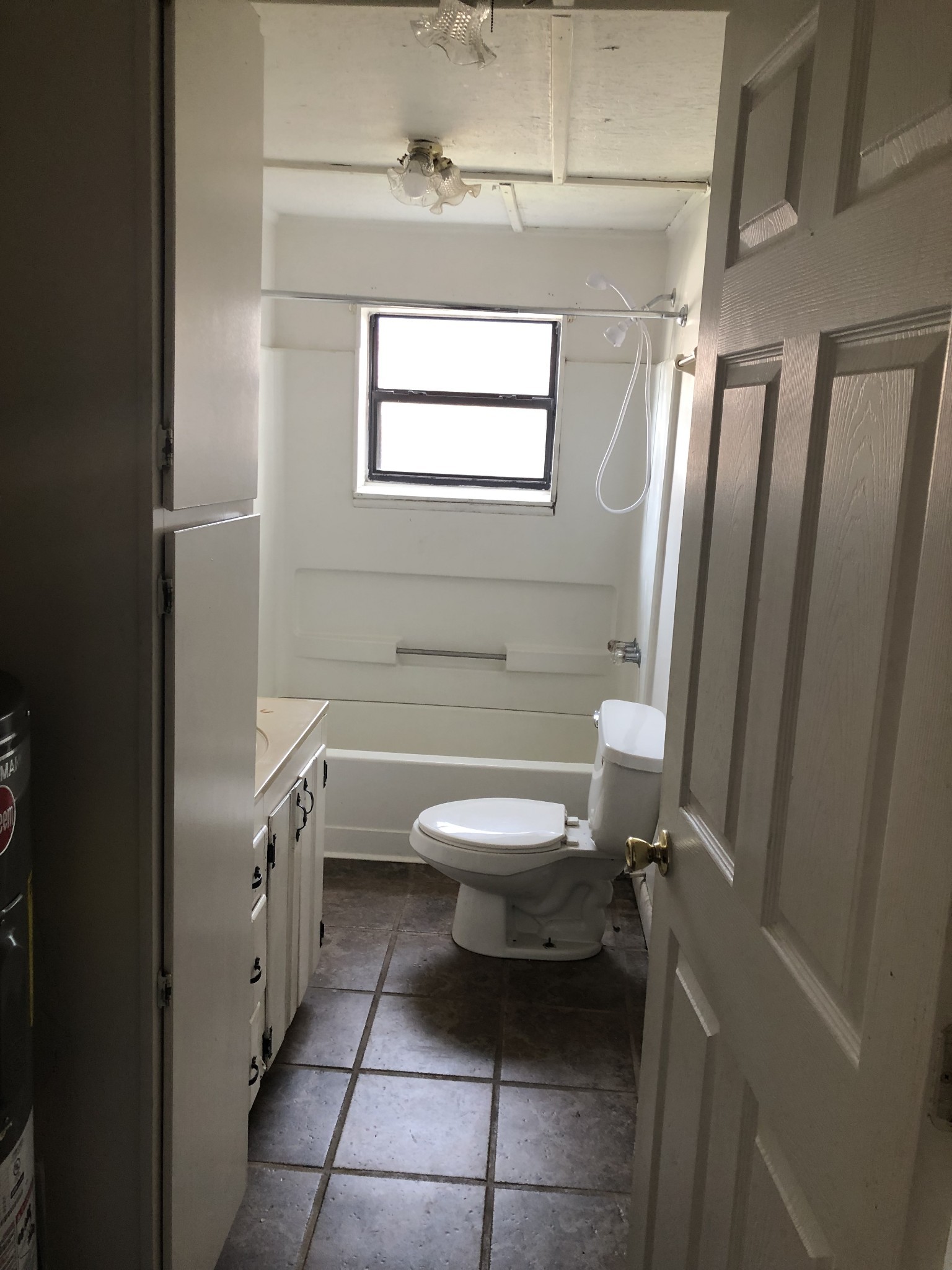 105 3rd Ave Property Photo 9