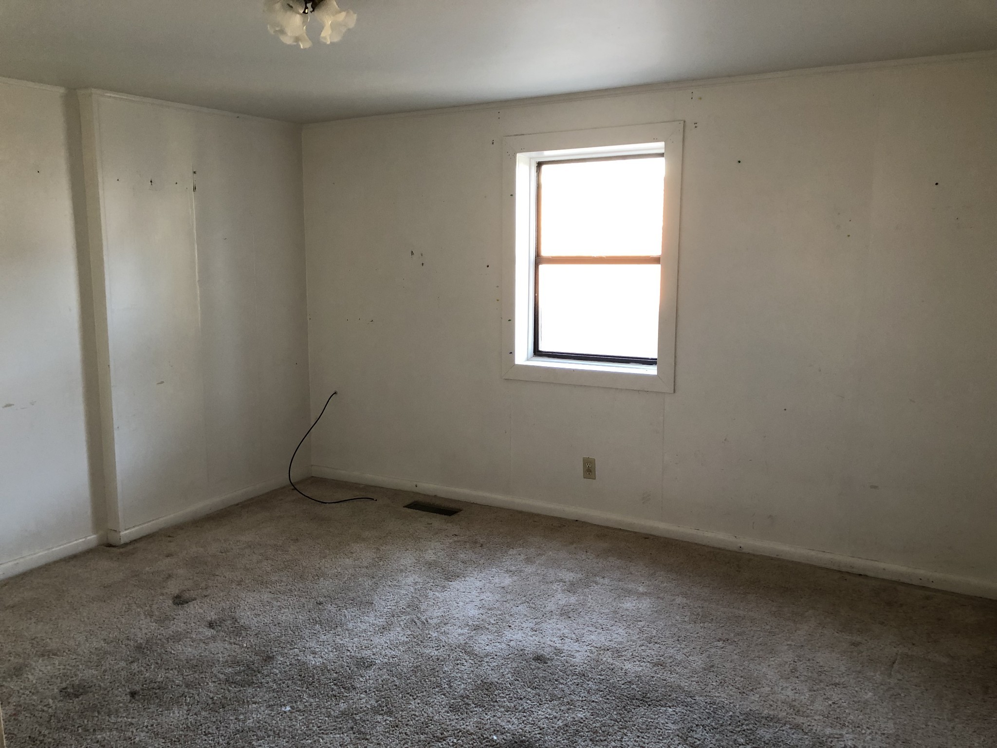 105 3rd Ave Property Photo 11