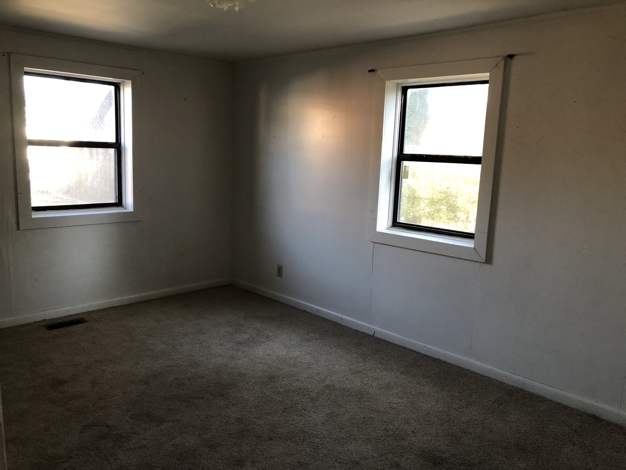 105 3rd Ave Property Photo 14