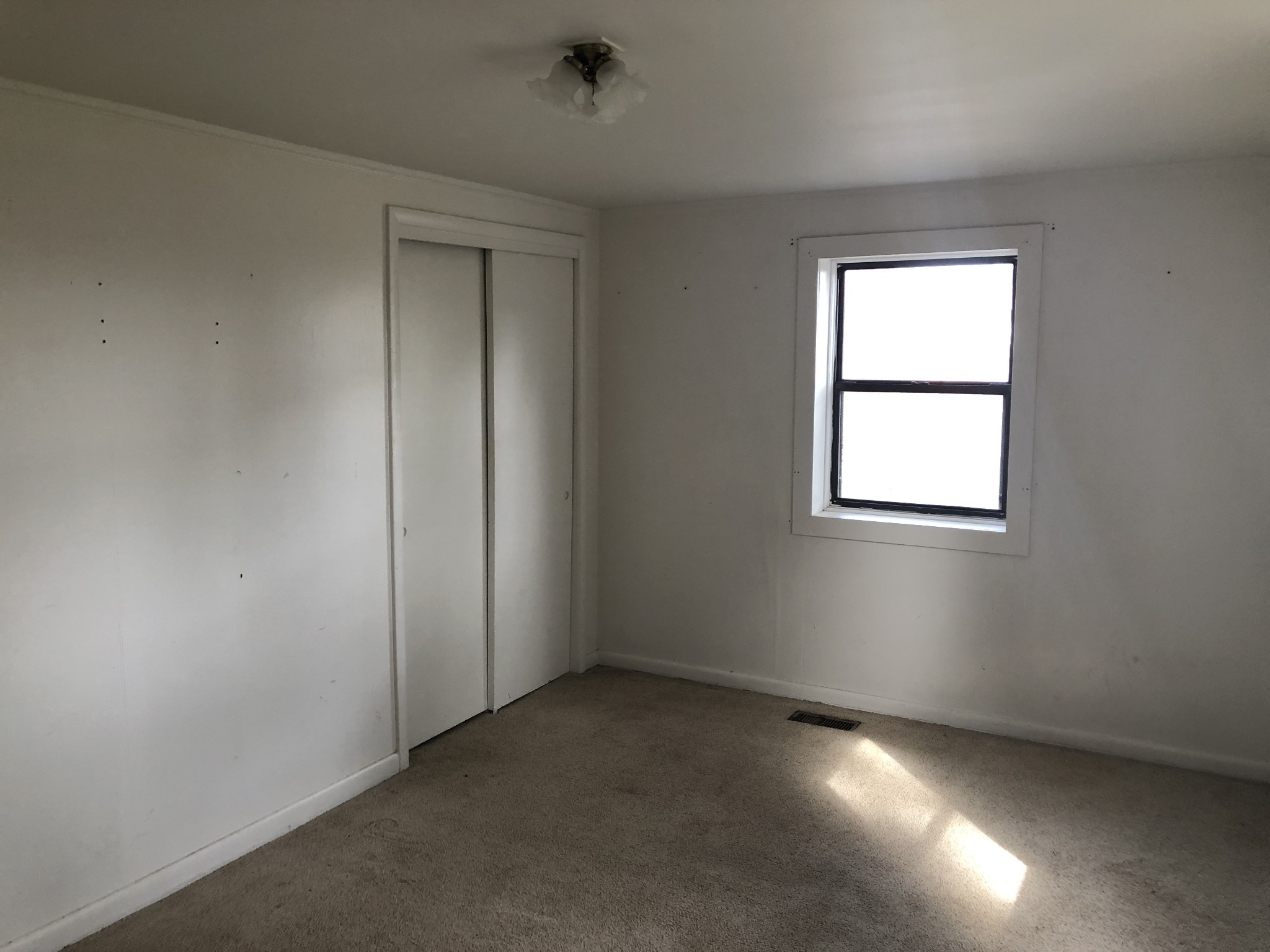 105 3rd Ave Property Photo 16
